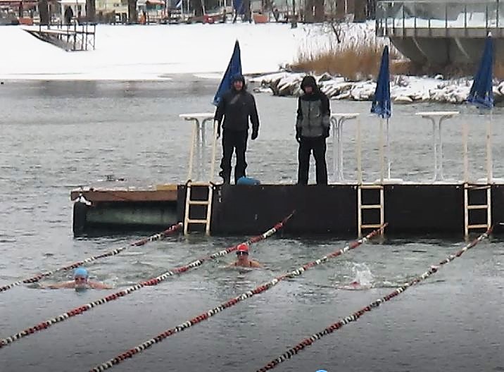 eisschwimmerinnen5.jpg